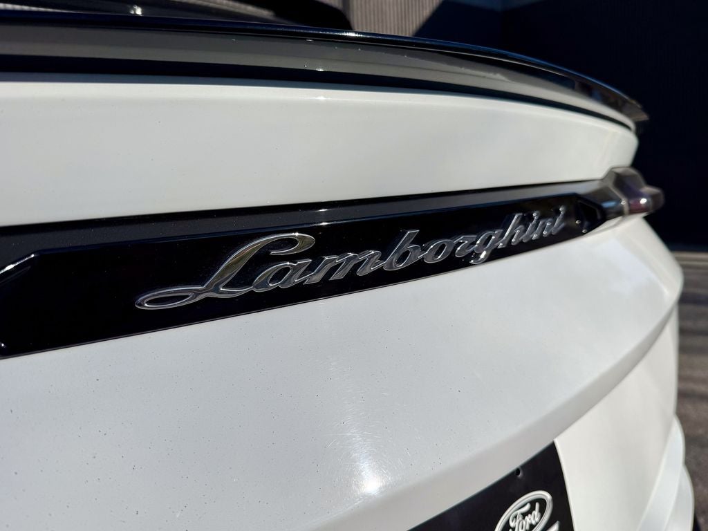 2021 Lamborghini Urus Base