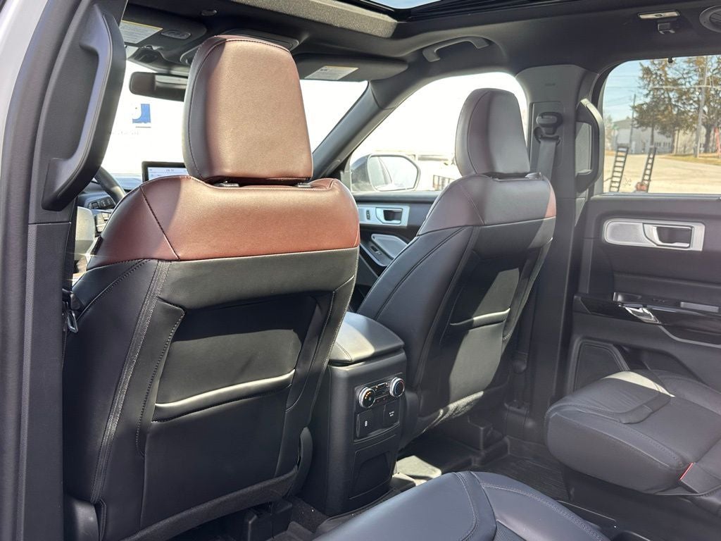 2023 Ford Explorer Platinum