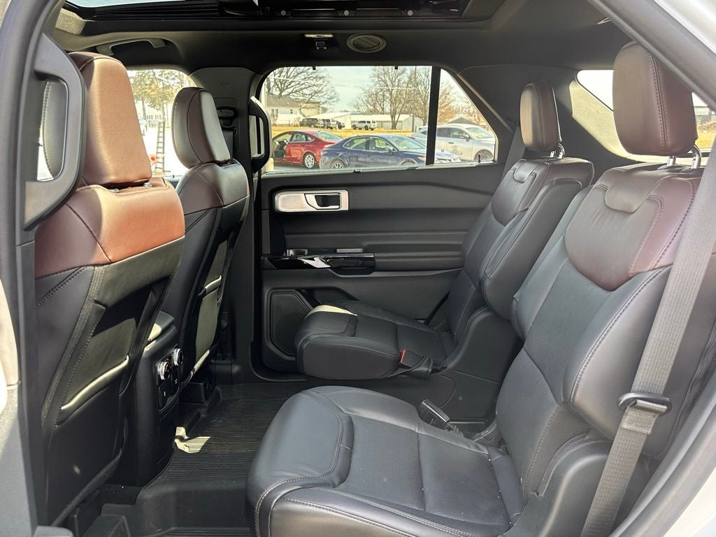 2023 Ford Explorer Platinum