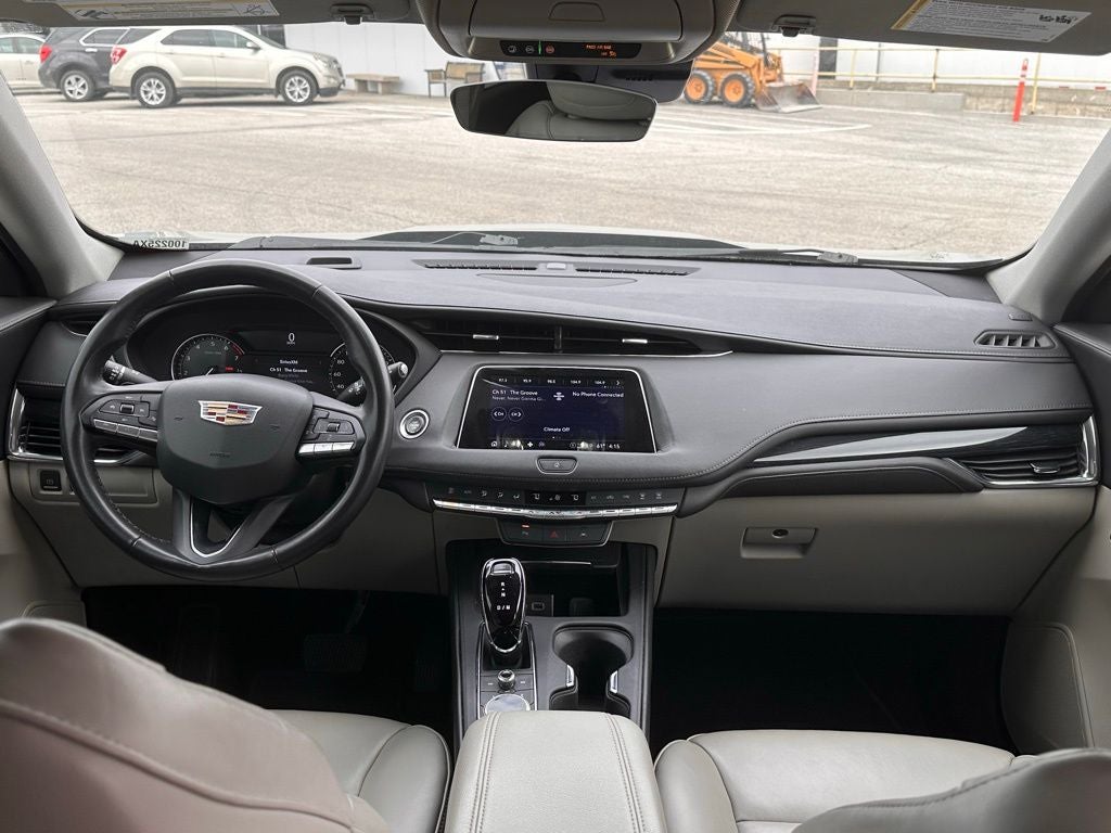 2023 Cadillac XT4 Premium Luxury