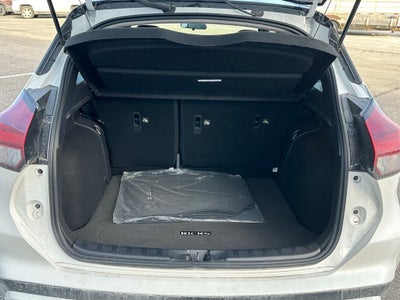 2021 Nissan Kicks SR