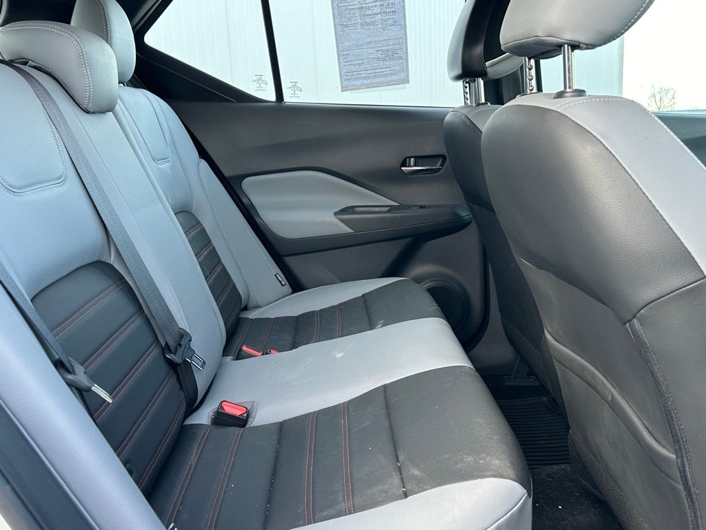 2021 Nissan Kicks SR