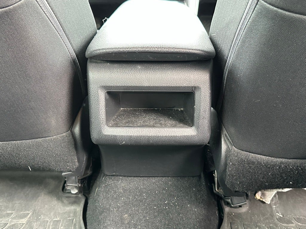 2019 Toyota Camry Hybrid LE