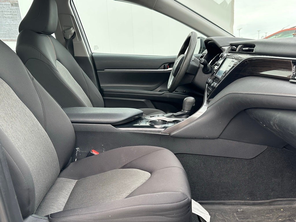 2019 Toyota Camry Hybrid LE