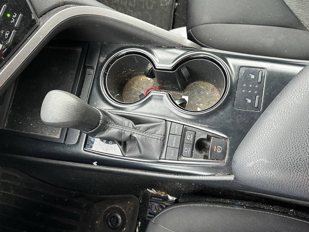 2019 Toyota Camry Hybrid LE