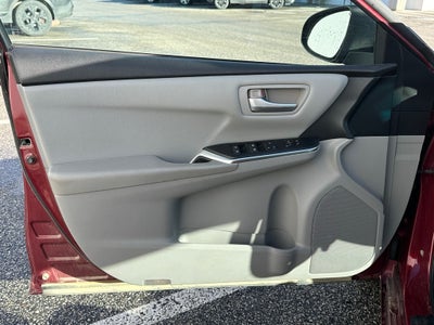 2016 Toyota Camry SE