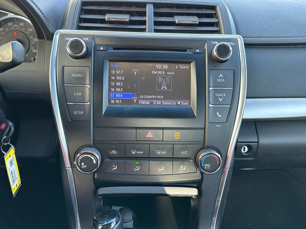 2016 Toyota Camry SE