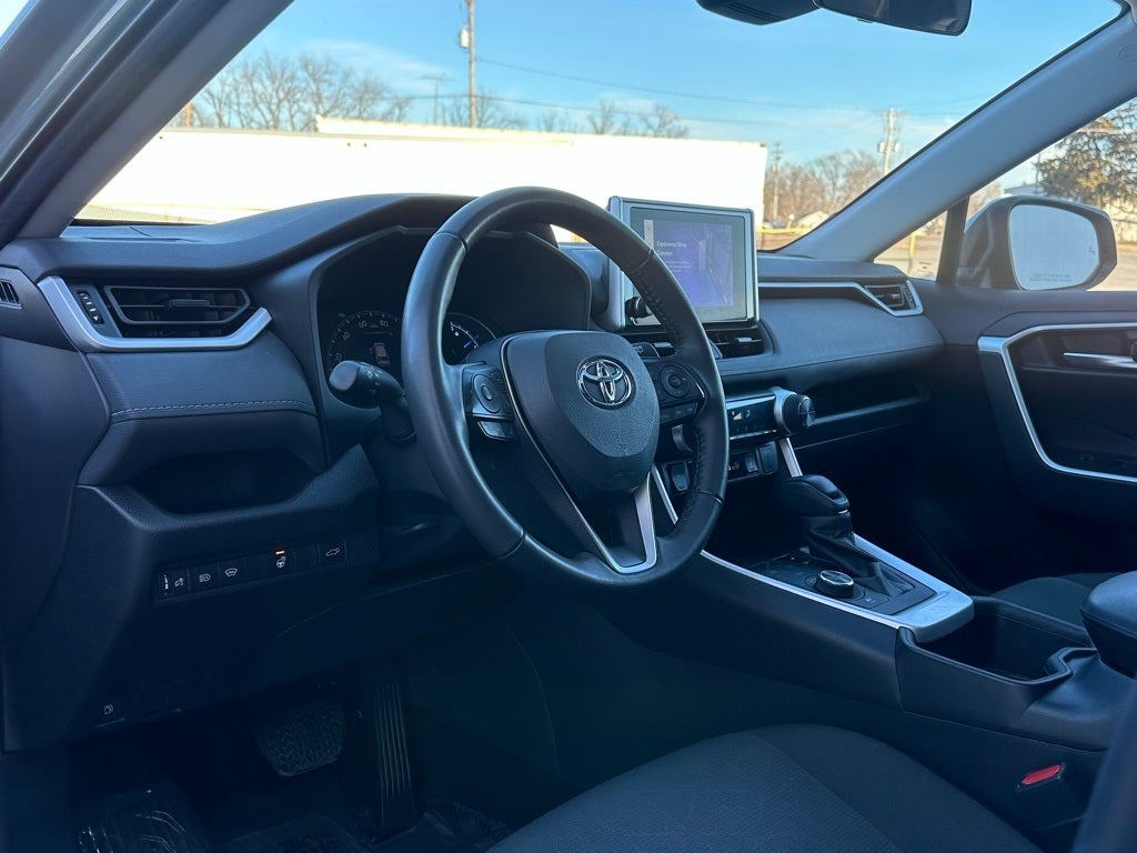 2023 Toyota RAV4 Hybrid XLE