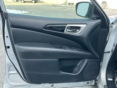 2020 Nissan Pathfinder SV