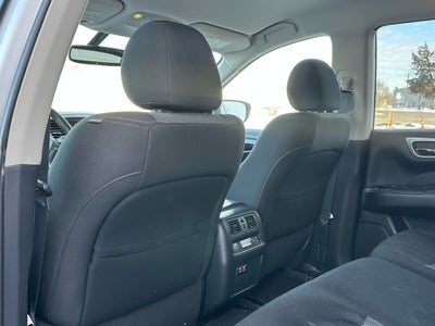 2020 Nissan Pathfinder SV