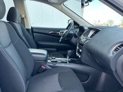 2020 Nissan Pathfinder SV