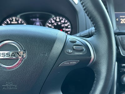 2020 Nissan Pathfinder SV