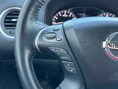 2020 Nissan Pathfinder SV