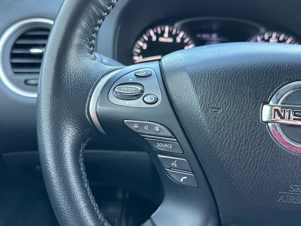 2020 Nissan Pathfinder SV