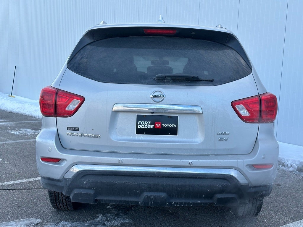 2020 Nissan Pathfinder SV