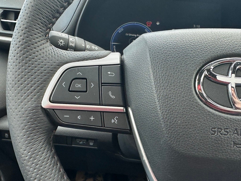 2025 Toyota Sienna Platinum Hybrid 7 Passenger