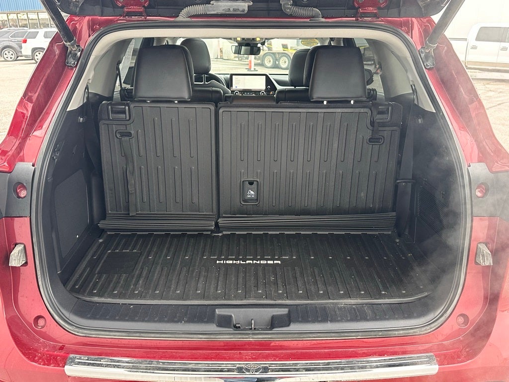 2023 Toyota Highlander Platinum
