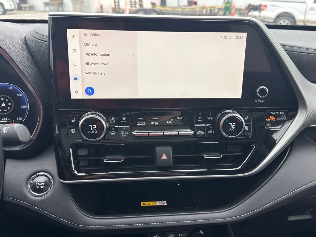 2023 Toyota Highlander Platinum