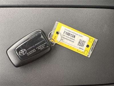 2023 Toyota Highlander Platinum