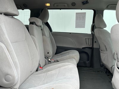 2015 Toyota Sienna LE 7 Passenger