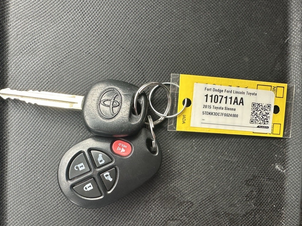 2015 Toyota Sienna LE 7 Passenger