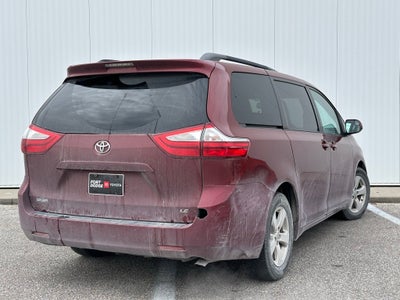 2015 Toyota Sienna LE 7 Passenger
