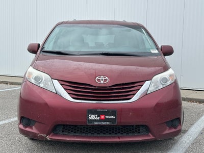 2015 Toyota Sienna LE 7 Passenger