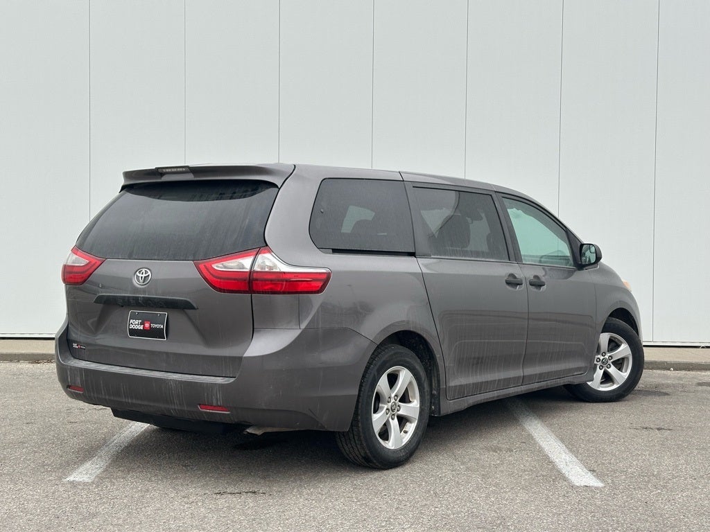 2018 Toyota Sienna L 7 Passenger