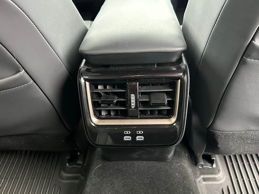 2025 Toyota Crown Signia Limited