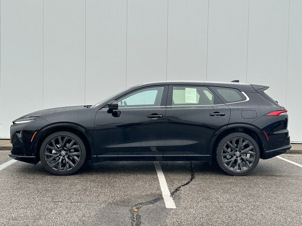 2025 Toyota Crown Signia Limited