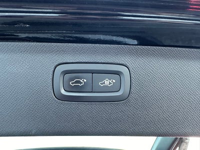 2023 Volvo XC90 B5 Core