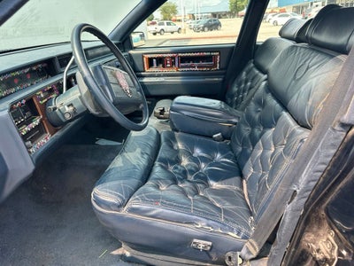 1991 Cadillac Fleetwood Base