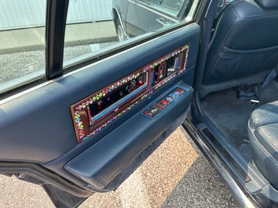 1991 Cadillac Fleetwood Base