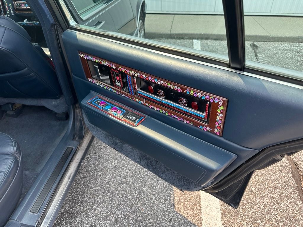 1991 Cadillac Fleetwood Base