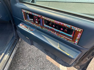 1991 Cadillac Fleetwood Base