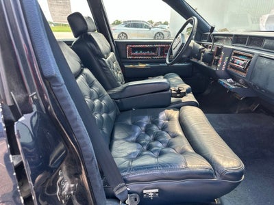 1991 Cadillac Fleetwood Base