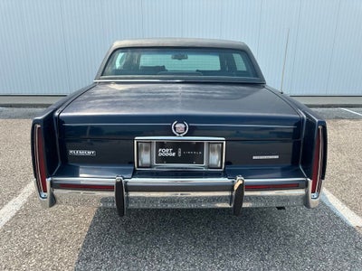 1991 Cadillac Fleetwood Base