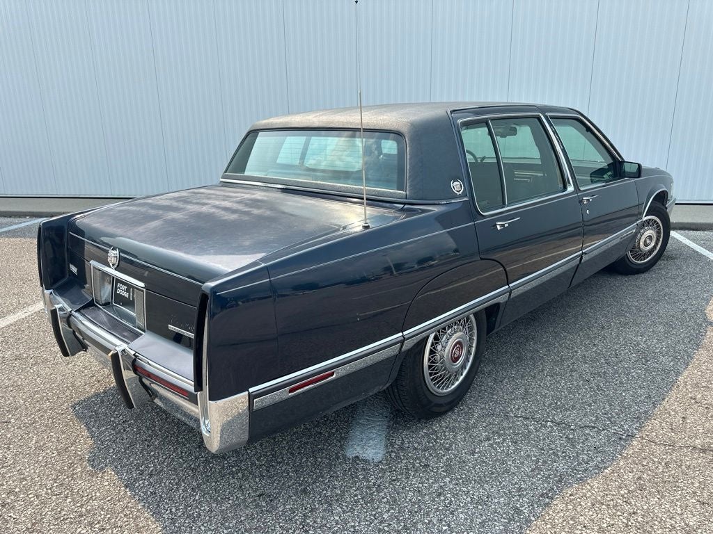 1991 Cadillac Fleetwood Base