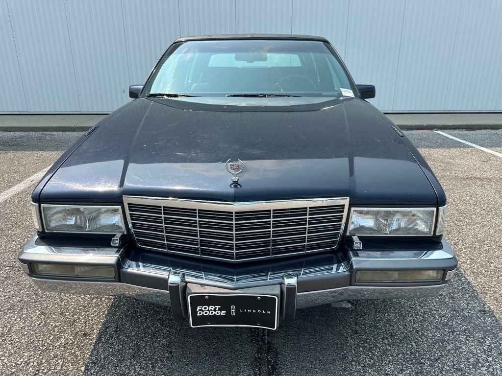 1991 Cadillac Fleetwood Base