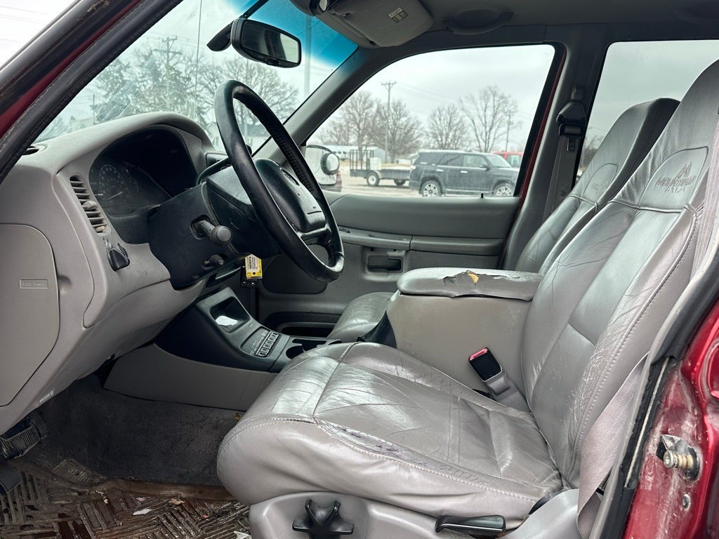 2000 Mercury Mountaineer Base 112 WB