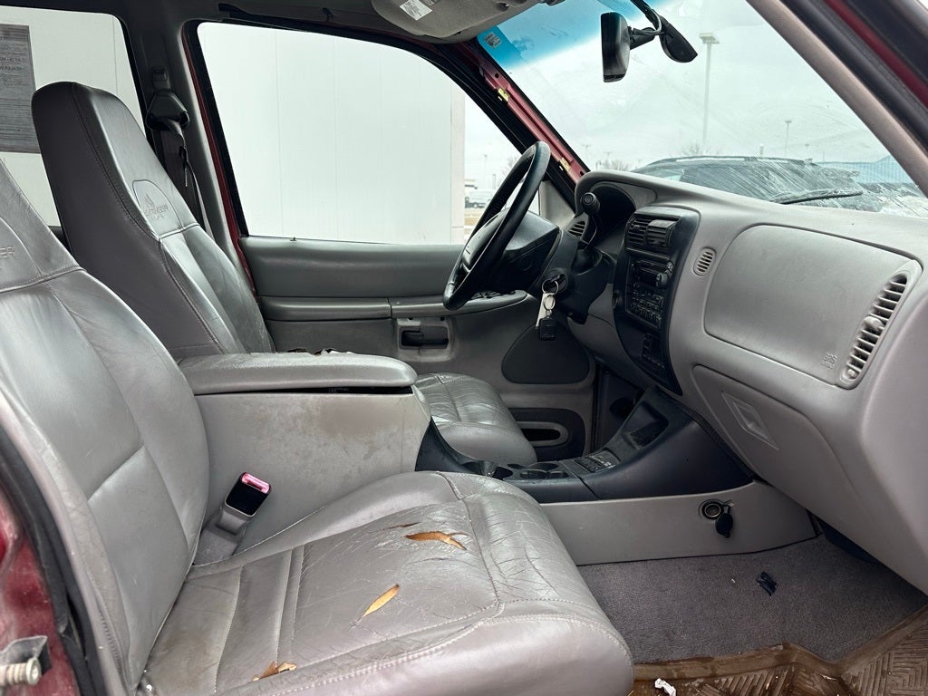 2000 Mercury Mountaineer Base 112 WB