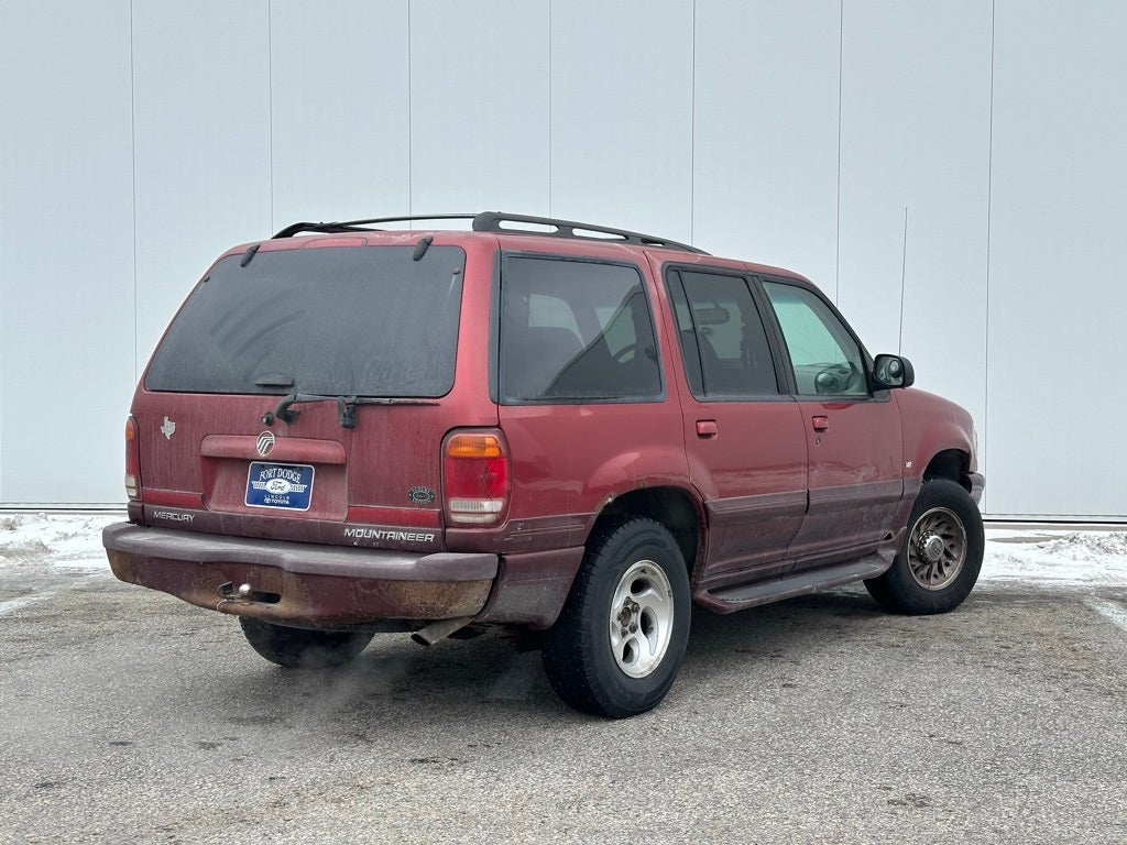 2000 Mercury Mountaineer Base 112 WB