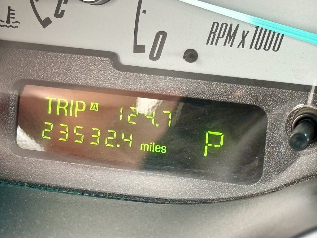 2002 Ford Thunderbird Base