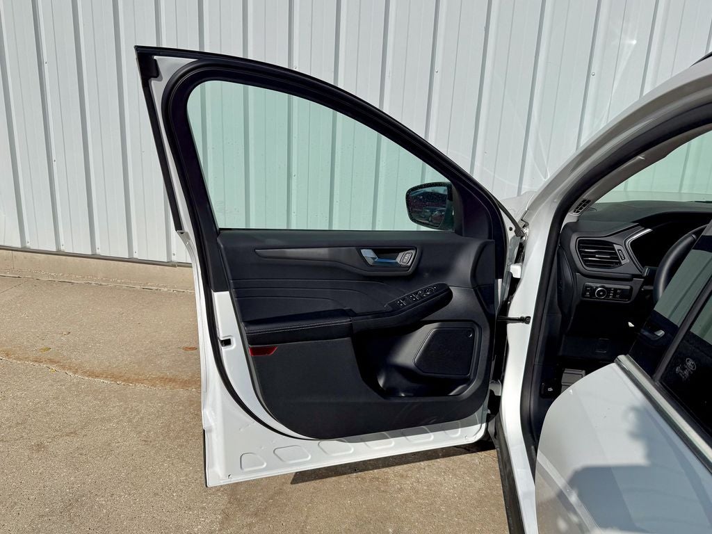 2025 Ford Escape Plug-In Hybrid Base