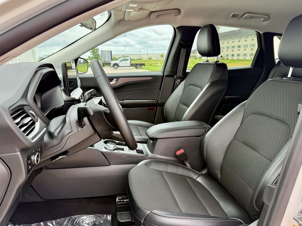 2025 Ford Escape Plug-In Hybrid Base