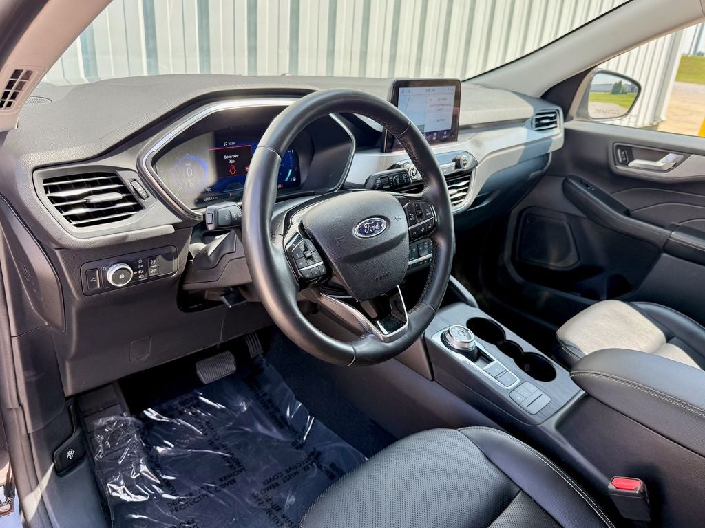 2022 Ford Escape Titanium