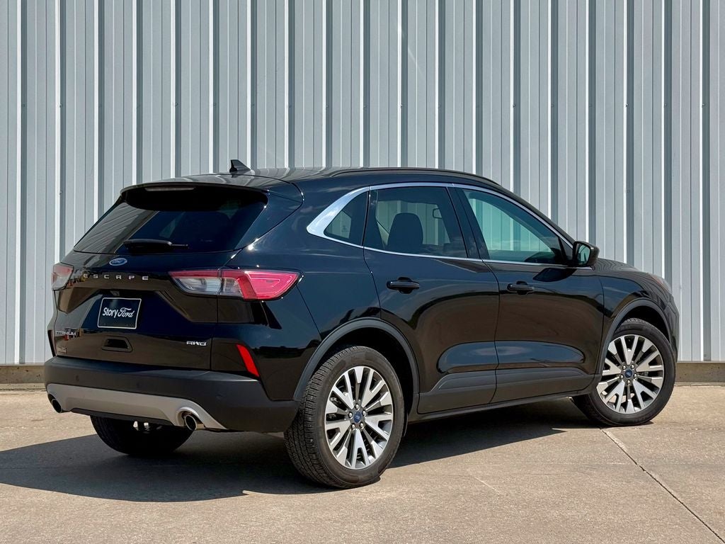 2022 Ford Escape Titanium