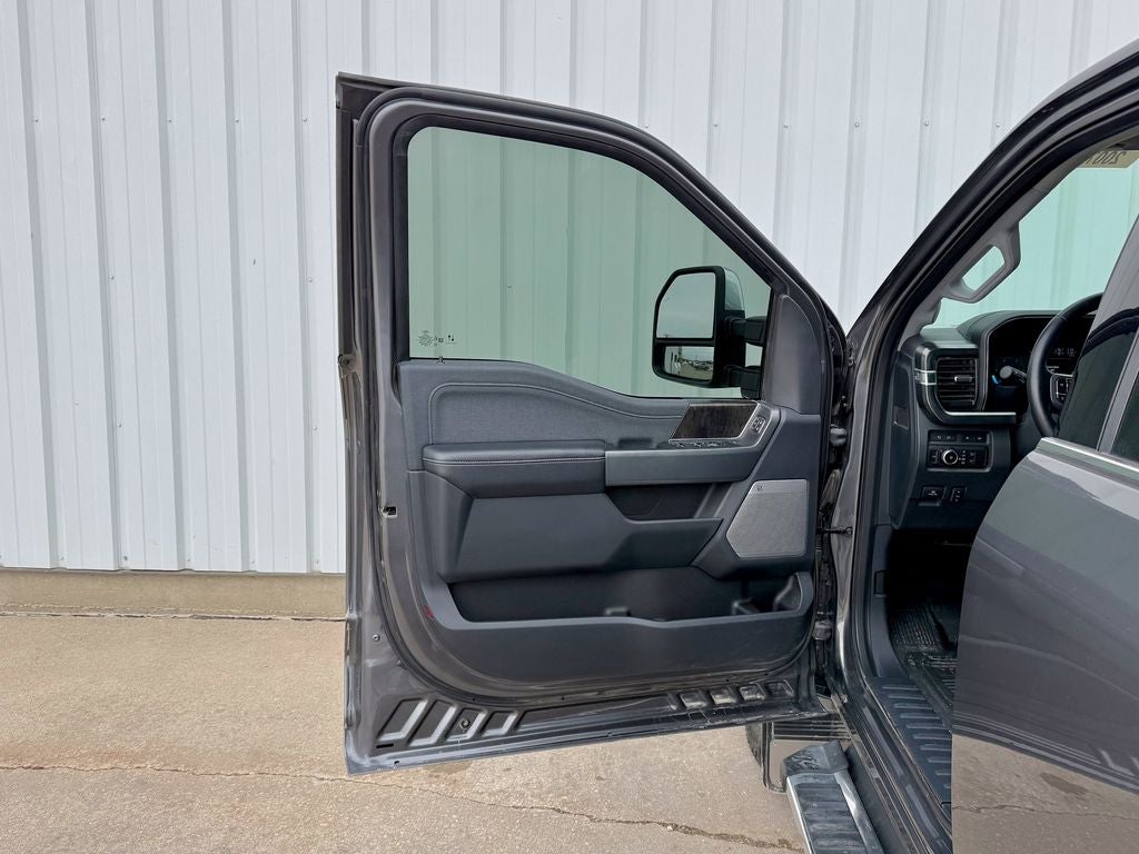 2023 Ford F-350SD Lariat