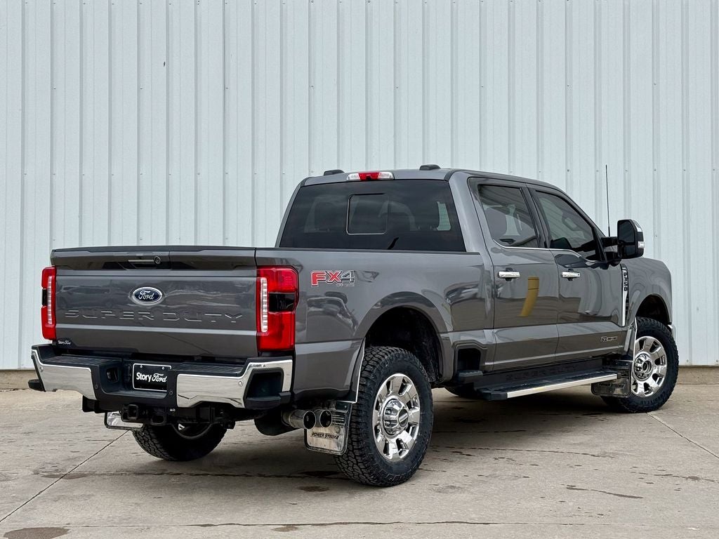 2023 Ford F-350SD Lariat