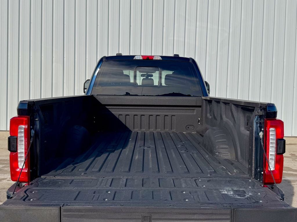 2023 Ford F-350SD Lariat